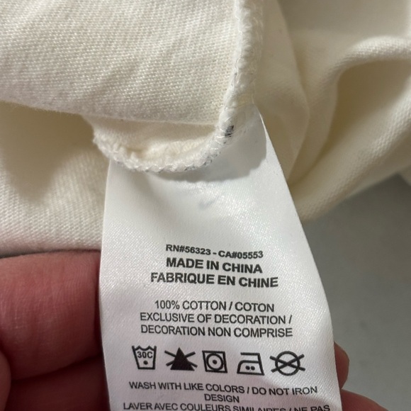 Womens size medium Nike shirt, #E967 - Picture 5 of 5